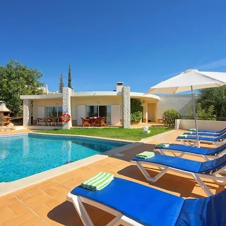 Willa Sleeps 6 Pool Air Con Wifi Patroves