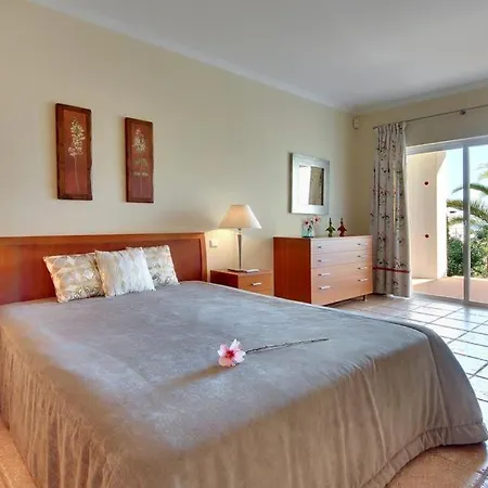 Sleeps 6 Pool Air Con Wifi Willa Patroves