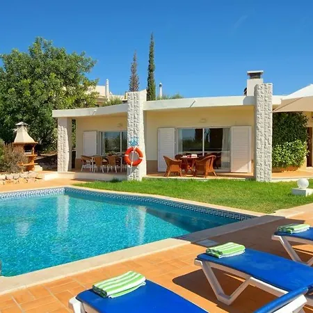 Sleeps 6 Pool Air Con Wifi *